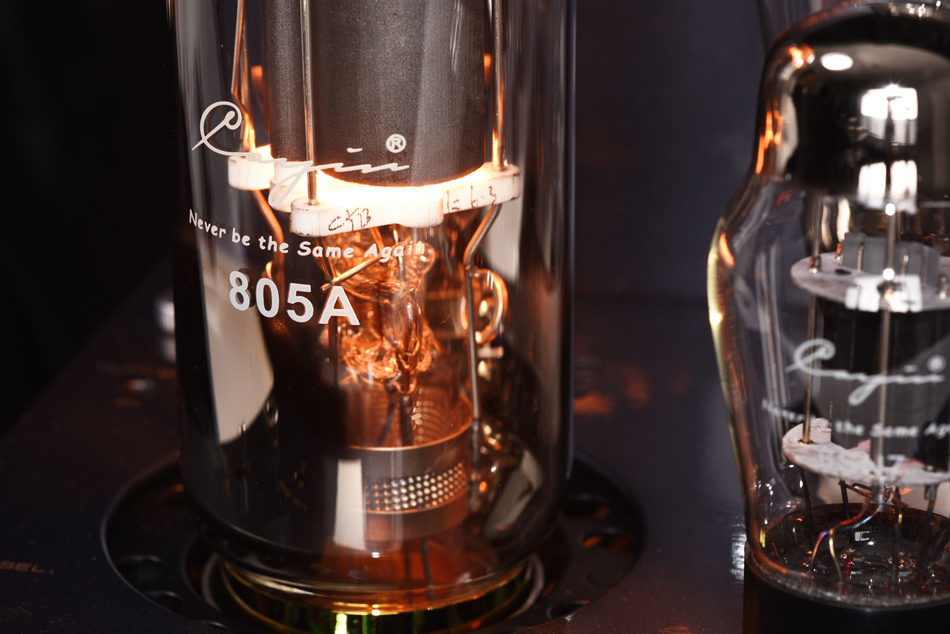 Cayin CS-805A Up Close